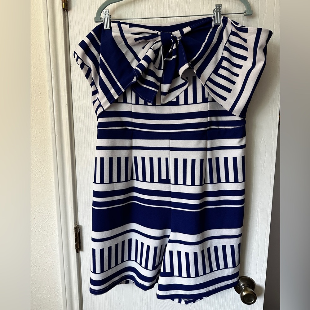 Ashley Stewart stripe bow front sleeveless romper. Summer stunner, size 20